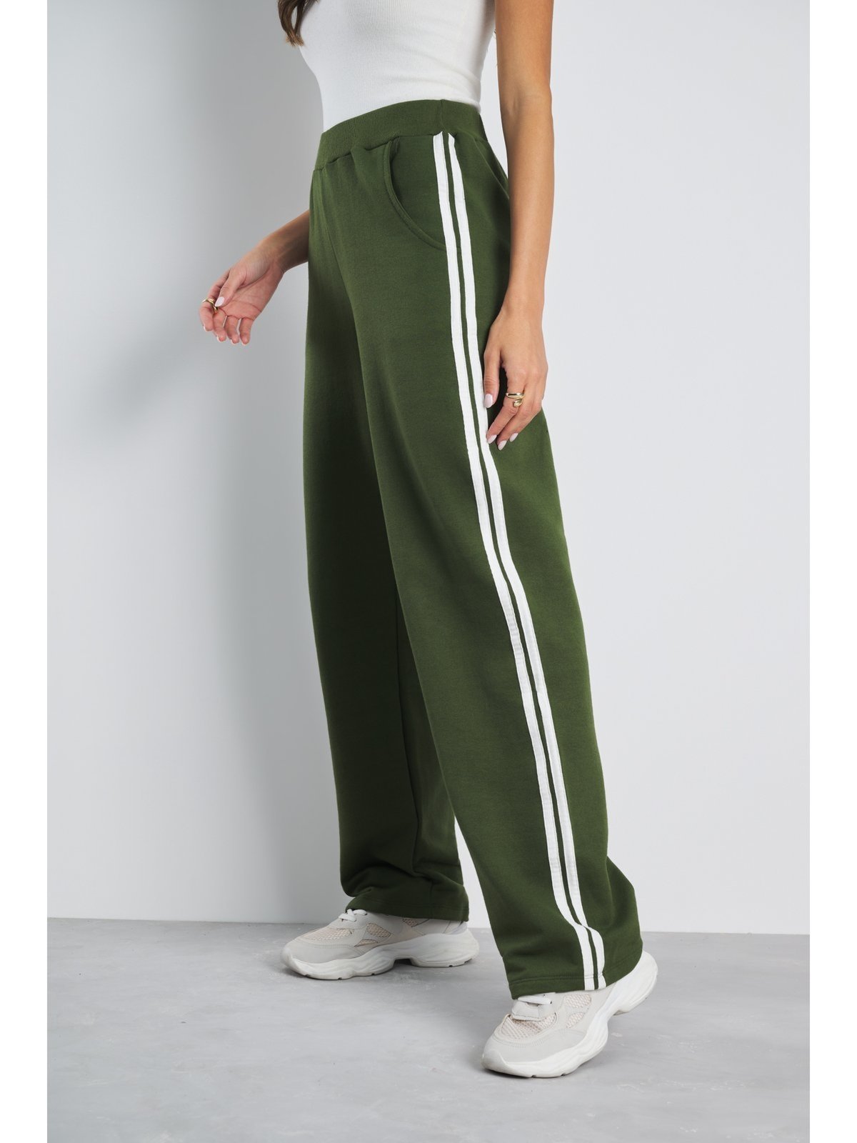 Calça Reta List Moletom Peluciado Verde Militar