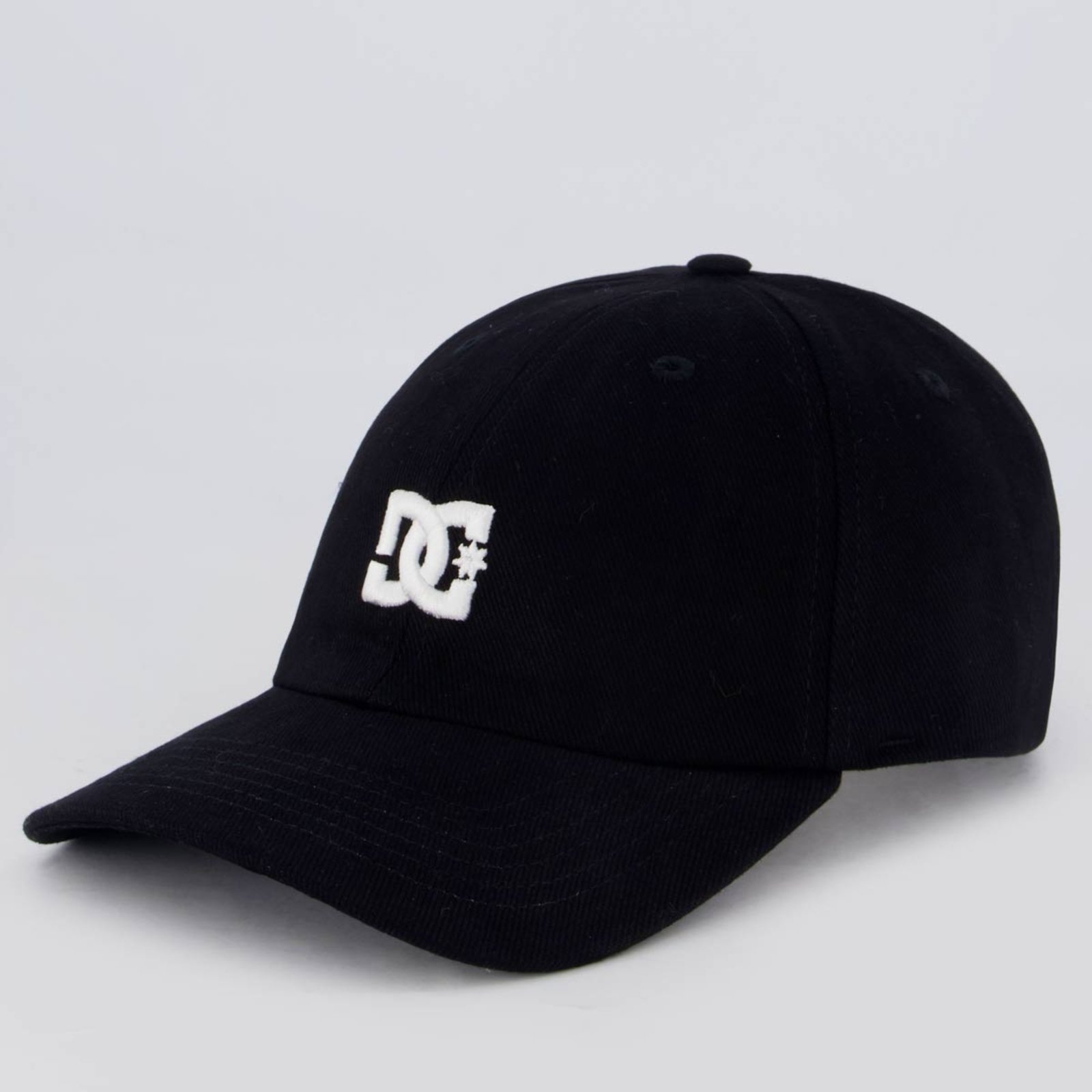 Boné DC Benchwarmer Preto e Branca