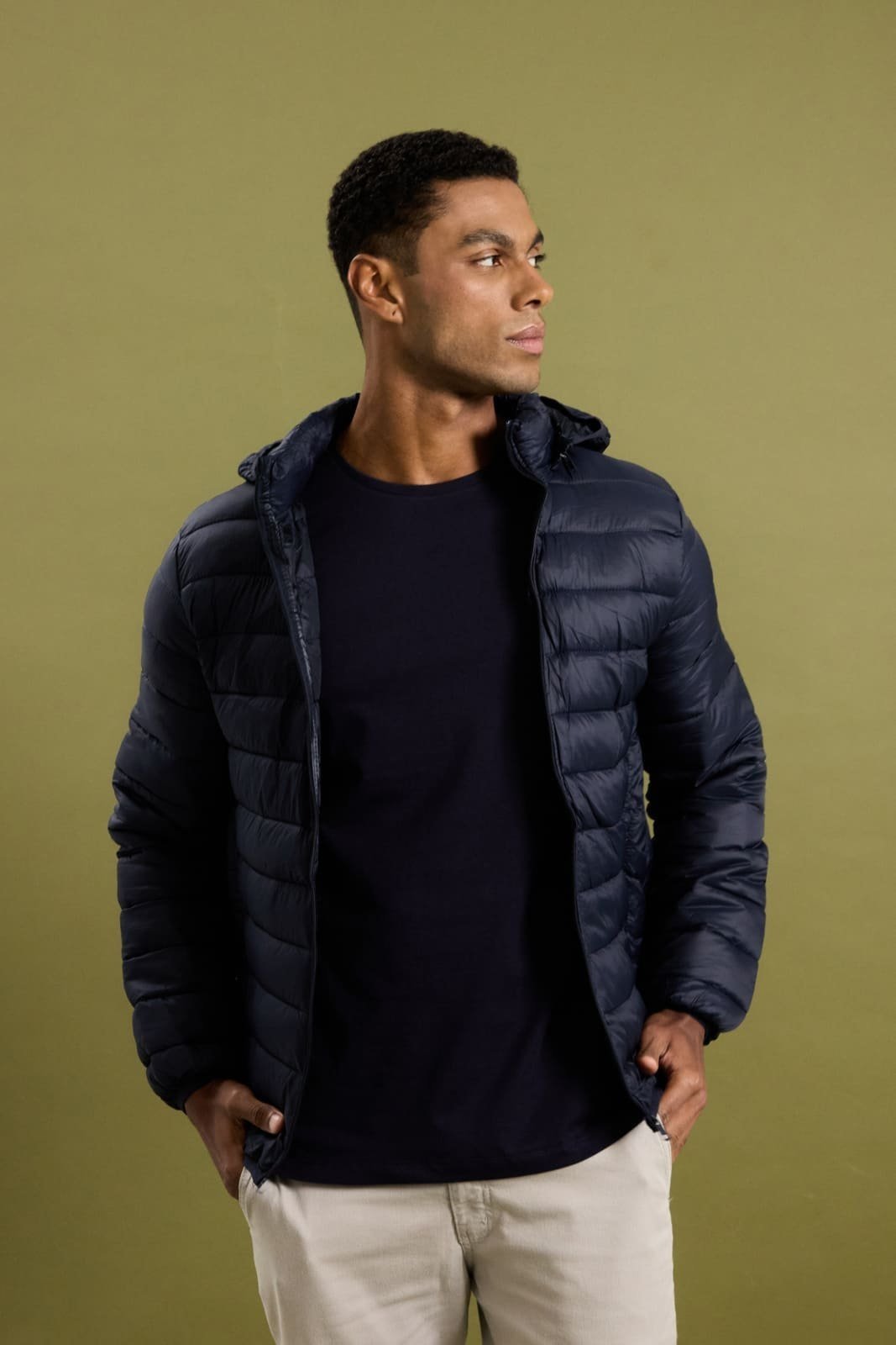 Jaqueta Puffer Bobojaco com Capuz e Bolso Invisível Azul Marinho Dialogo