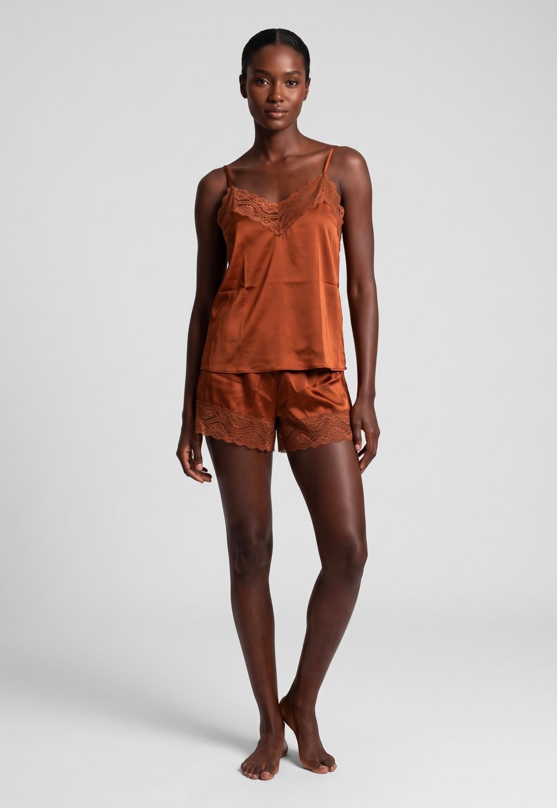 Short Doll Hope Alças Finas em Cetim e Renda Caramelo