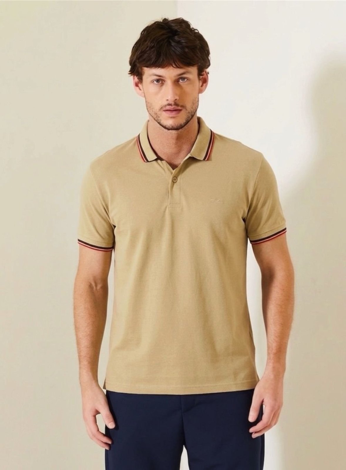 Polo Masculina Fit com Gola Retilínea Triton Bege Incese
