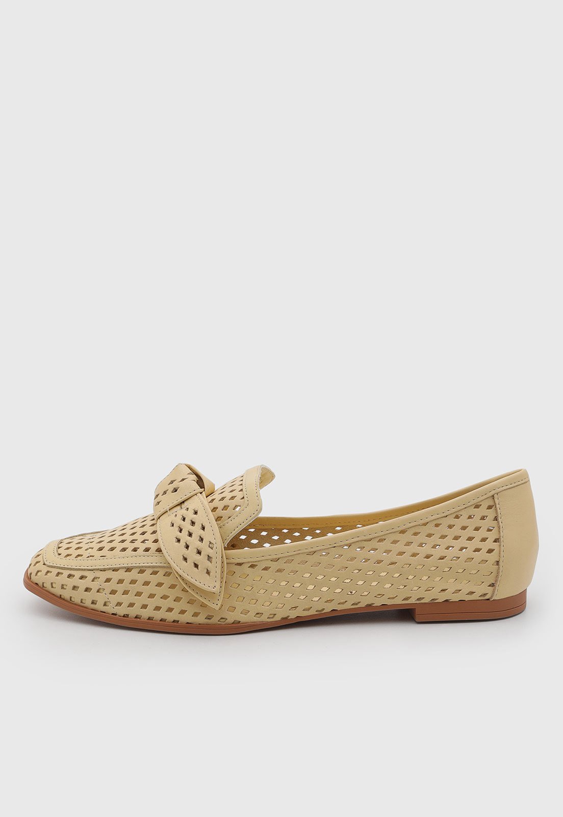 Mocassim Feminino Santa Lolla Couro Detalhes Vazados Bege