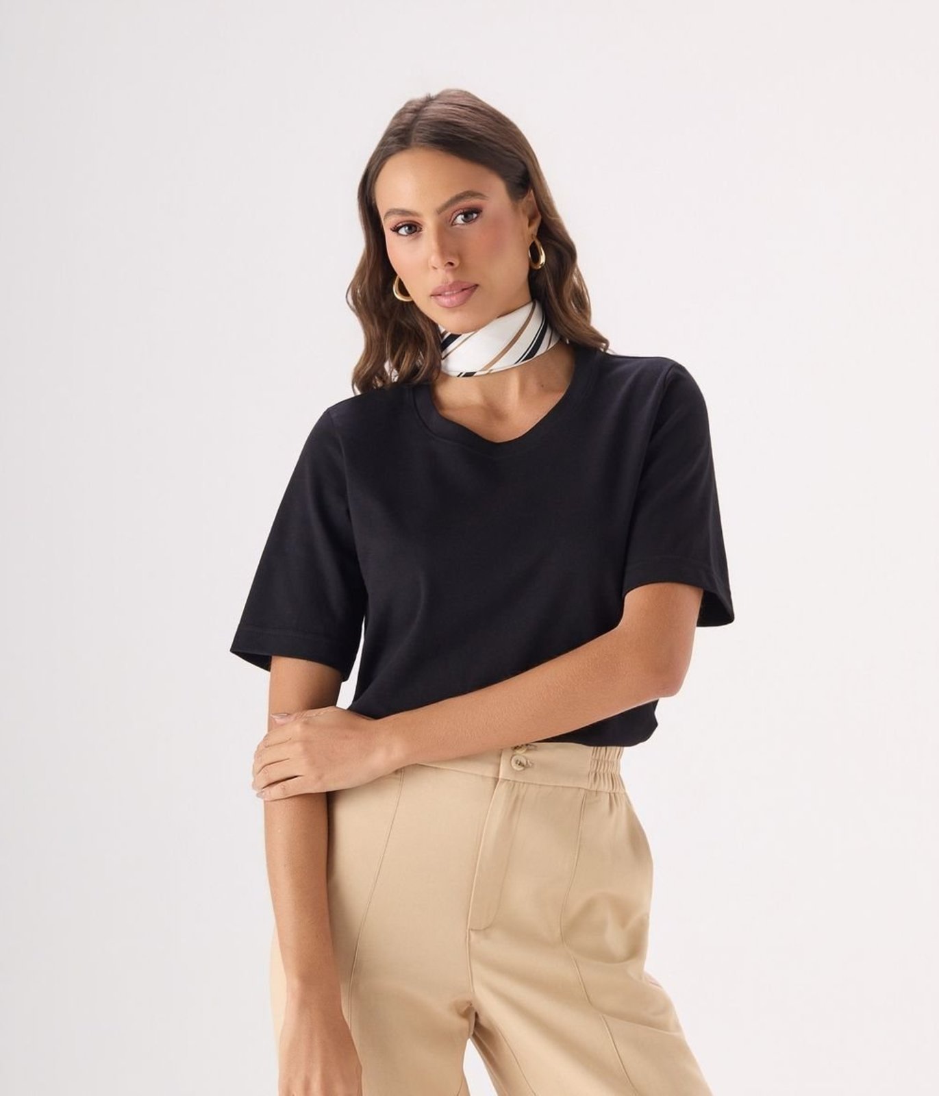 Blusa Makenji Basica Reta Feminina Preta