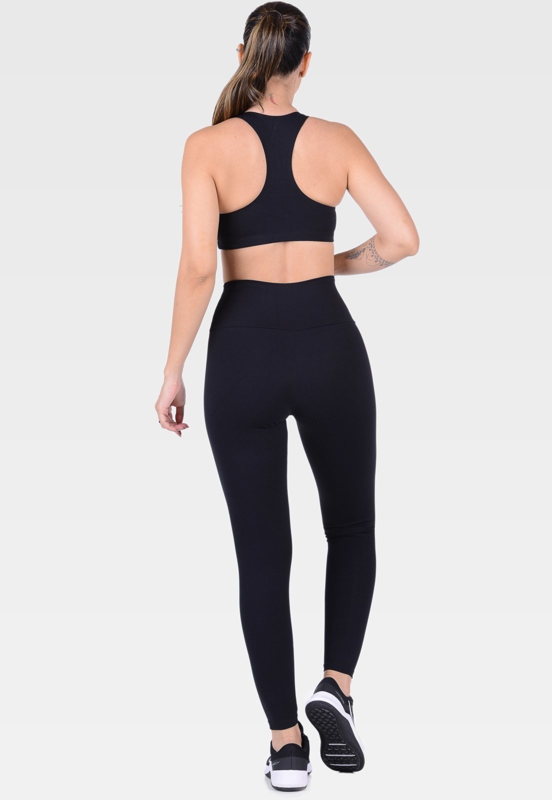 Vista 3 Conjunto Fitness Suplex Top Com Bojo Removível e Calça Cós Alto Summer Soul preto Summer Soul preto
