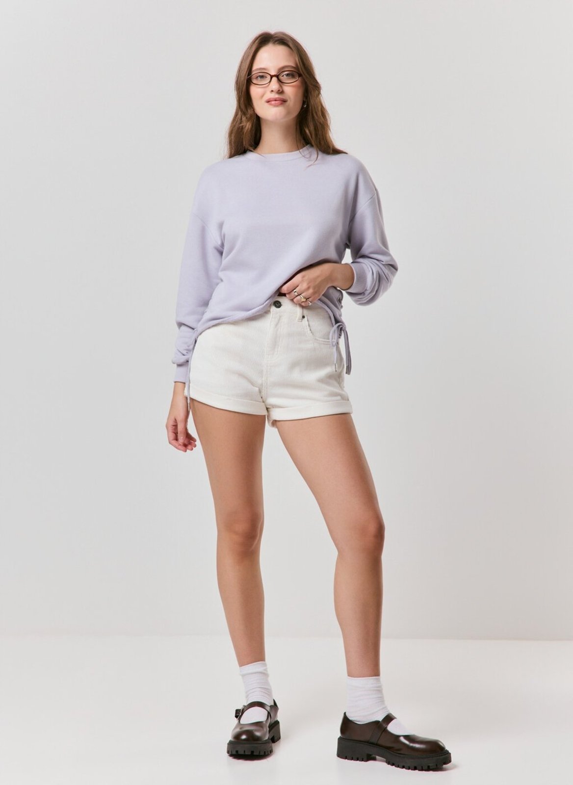 Short Em Sarja Off-White Veludo Cotelê