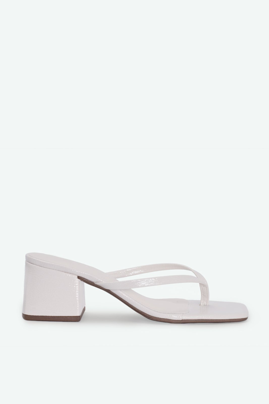 Tamanco Megan Verniz Off White Suzana Santos