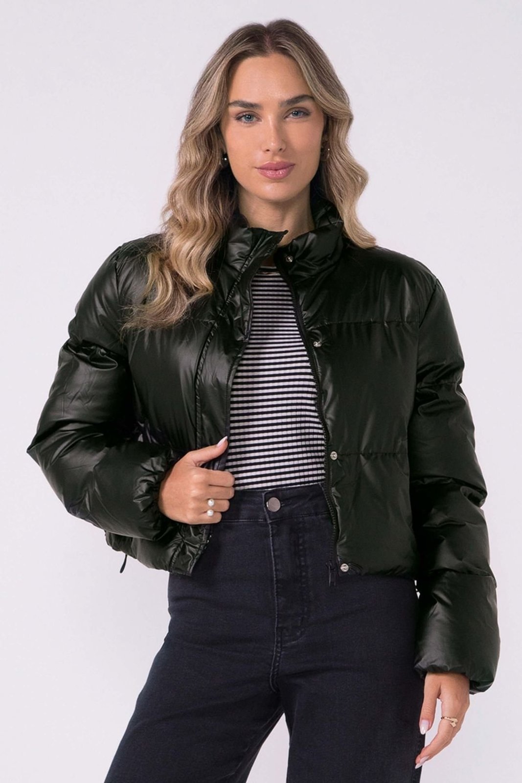 Jaqueta Feminina Puffer Com Regulagem Marialícia Preto