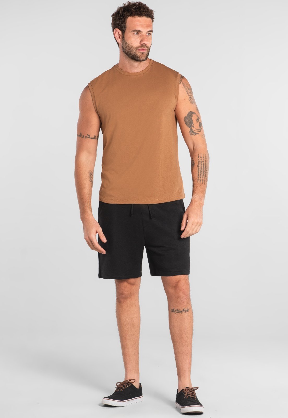 Regata Masculina em Meia Malha Just Basic Marrom