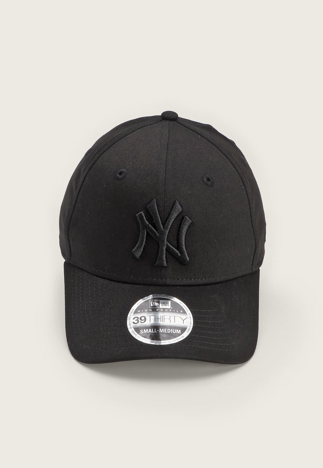 Boné New Era Aba Curva Logo Preto