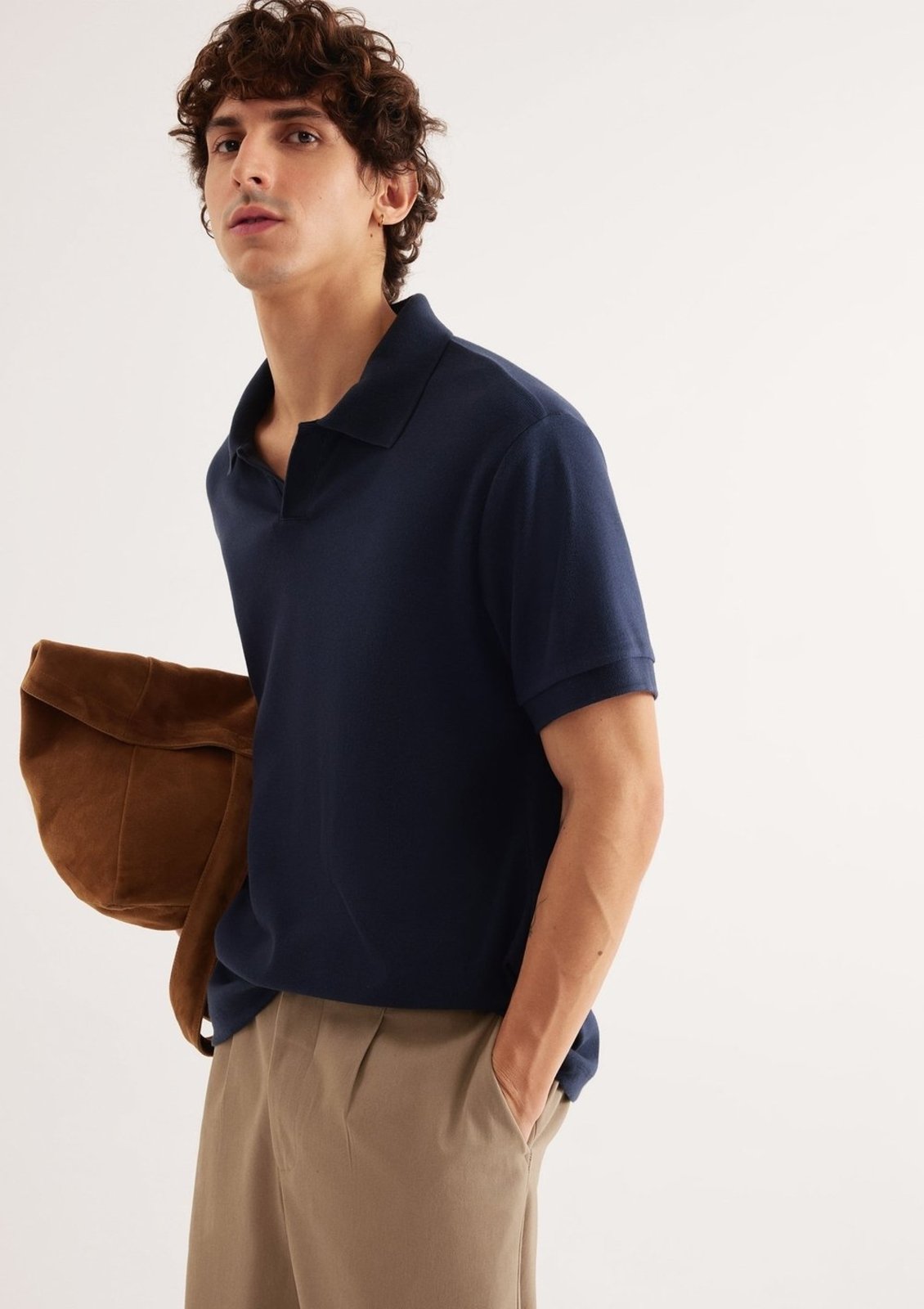 Camisa Polo Masculina Gola V Em Malha Premium Hering