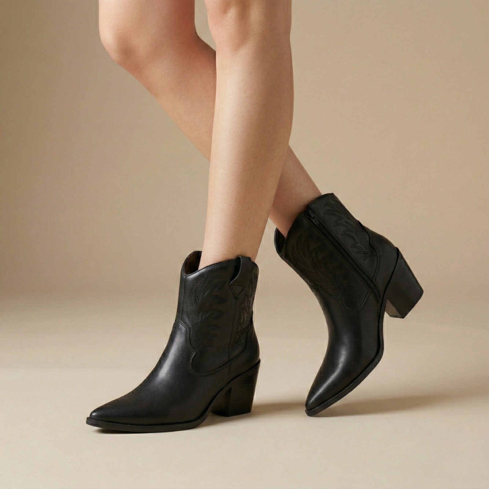 Bota Country Texana Western em Couro Bico Fino Maria Paula Preta