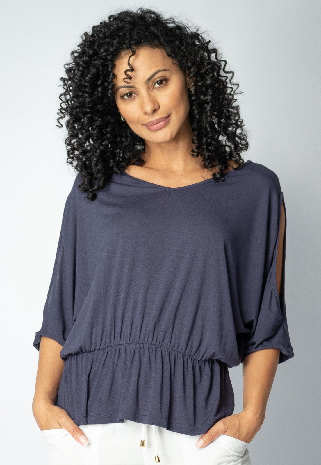 Blusa Mangaba Malha Amazonia Vital Azul Marinho