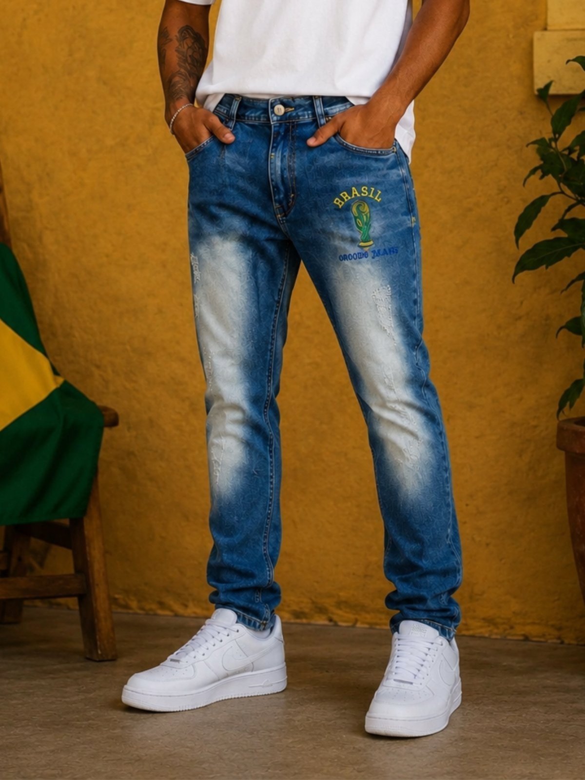 Calça Jeans Masculina Brasil Slim Fit Azul Destroyed com Bordado Taça Premium