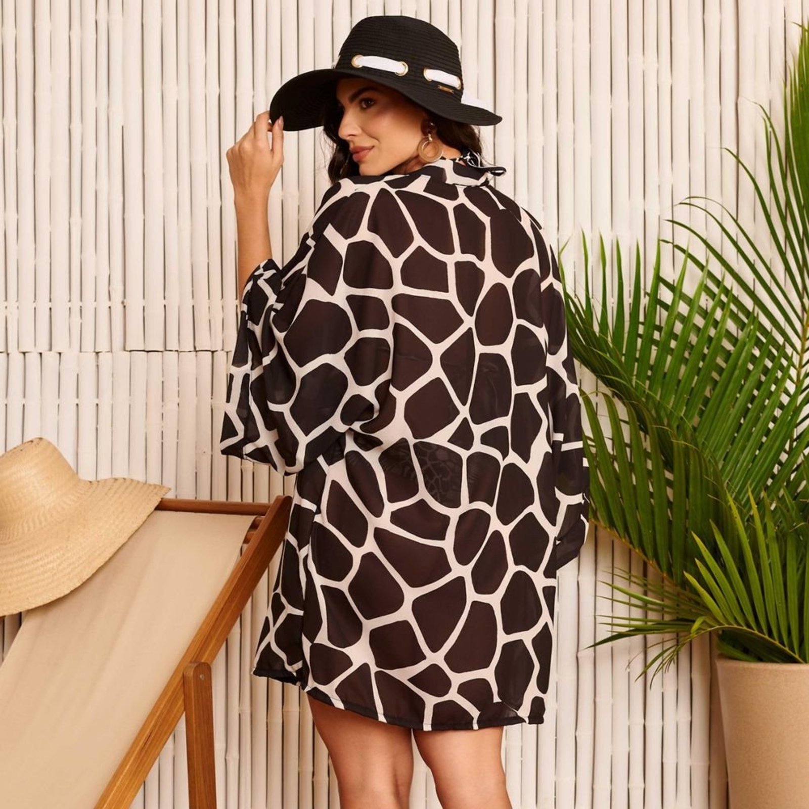Vista 3 Saída de Praia Kimono Estampa Turtle Donna Carioca estampado Donna Carioca estampado