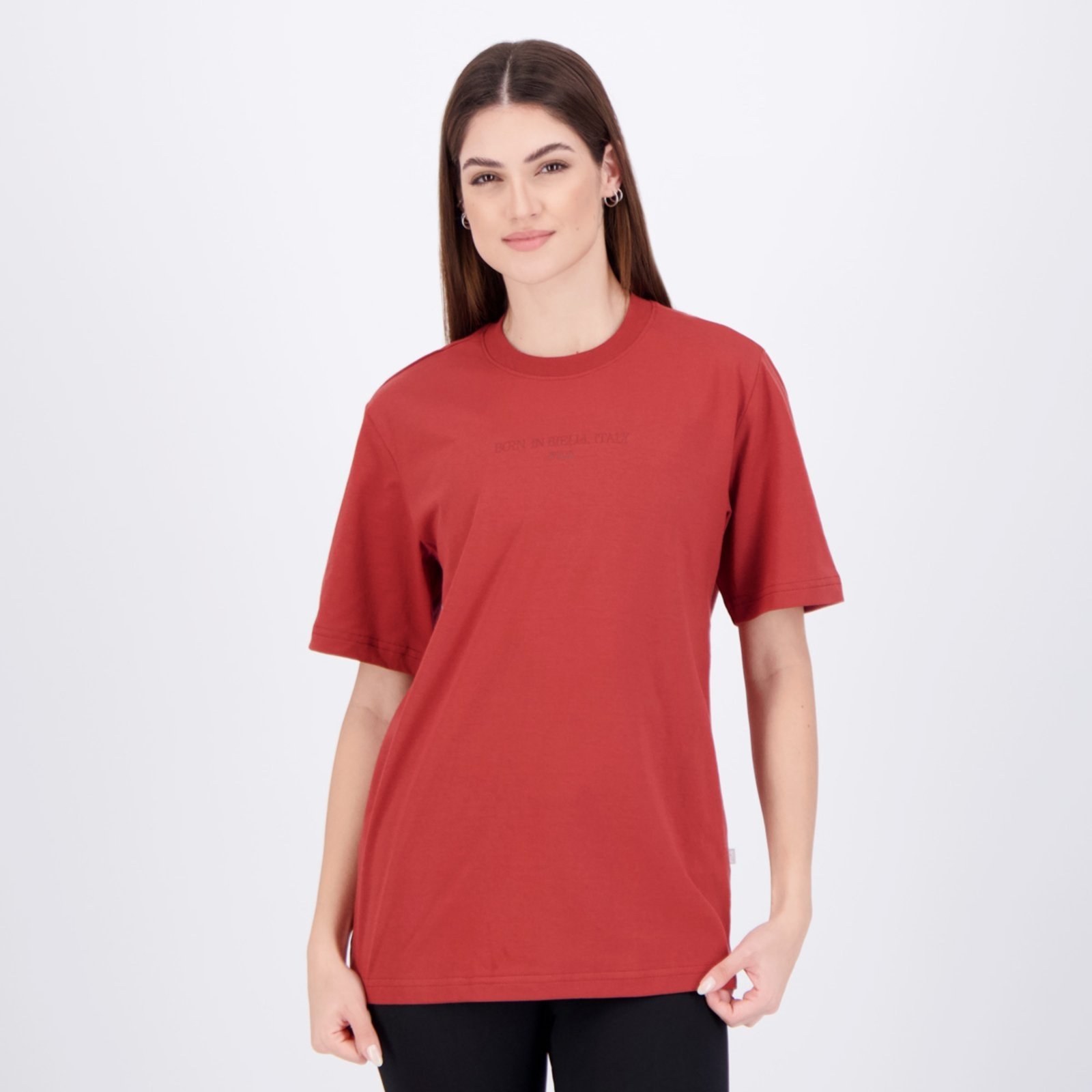 Vista 2 Camiseta Fila Comfort Biella Basic Feminina Vermelha vermelho Fila vermelho