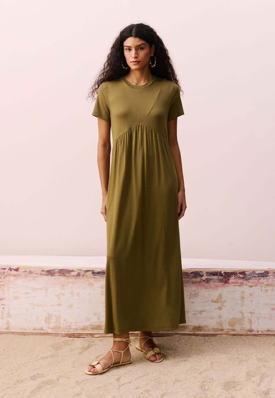 Vestido CaCay Midi Recortes Verde
