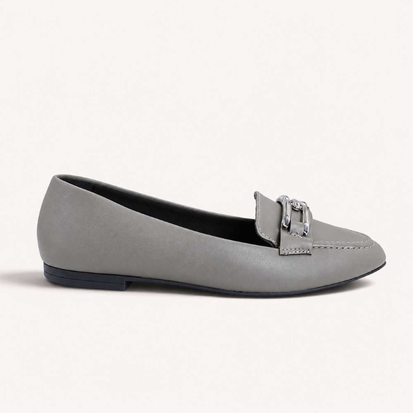 Mocassim Zatta Detalhe de Fivela Sirley Cinza