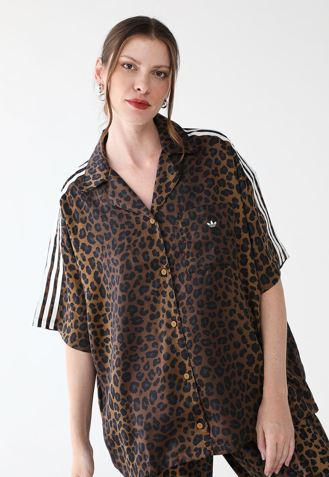 Camisa adidas Originals Reta Satin Animal Print Caramelo