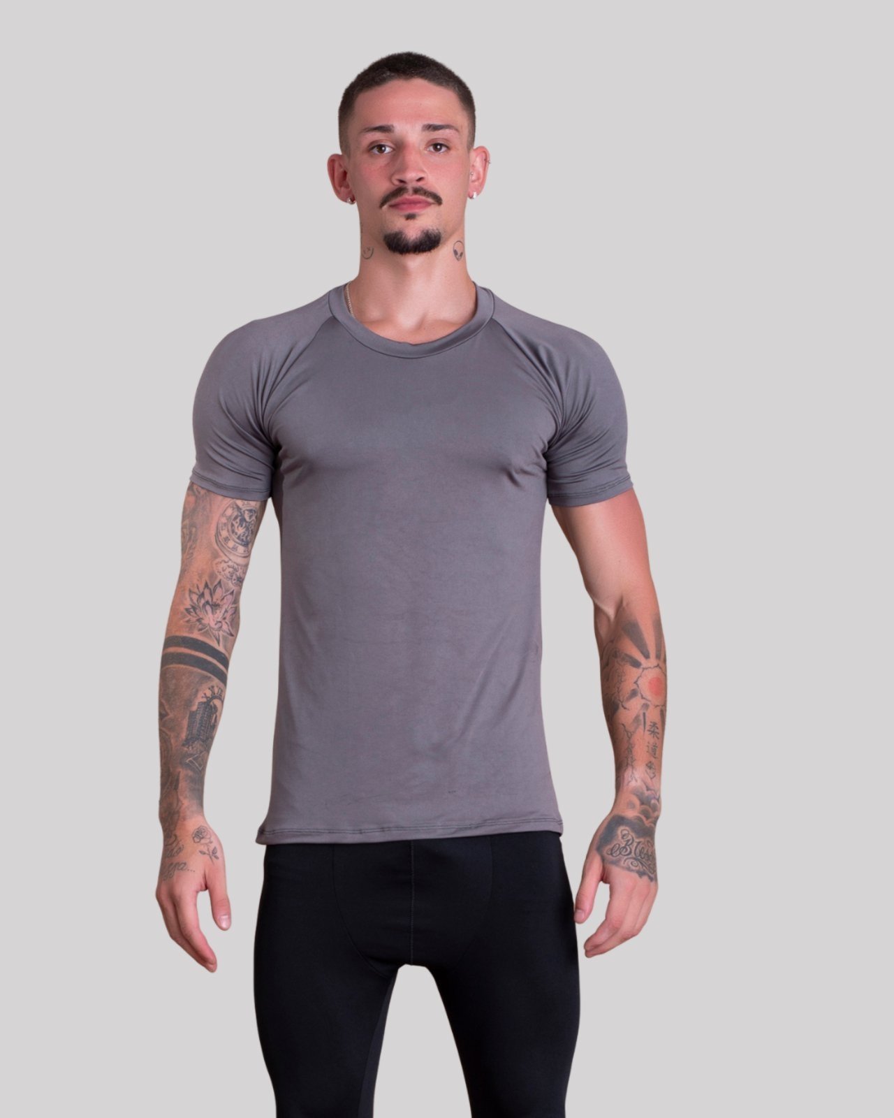 Camisa Segunda Pele Masculina GJR Modas Proteção Solar Uv+50 Camiseta Térmica Manga Curta Moda Inverno E Verão Curta Cinza