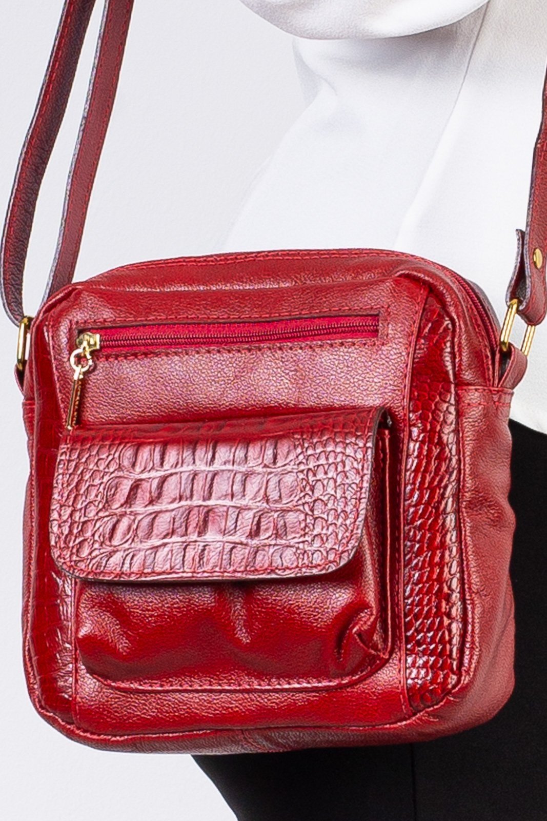 Vista 3 Bolsa Andrea Vinci Transversal Pequena De Couro Croco Clarice - Vermelha café café