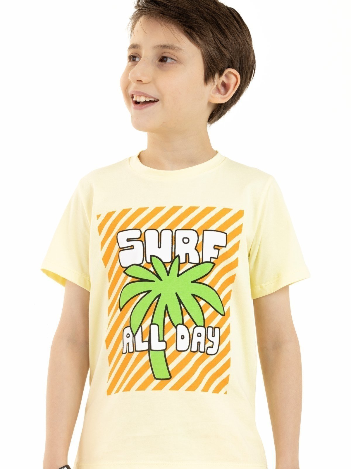 Vista 2 Infantil - Camiseta Menino Curta em Algodão - Surfando sem Parar Magicamente Kids amarelo Magicamente Kids amarelo