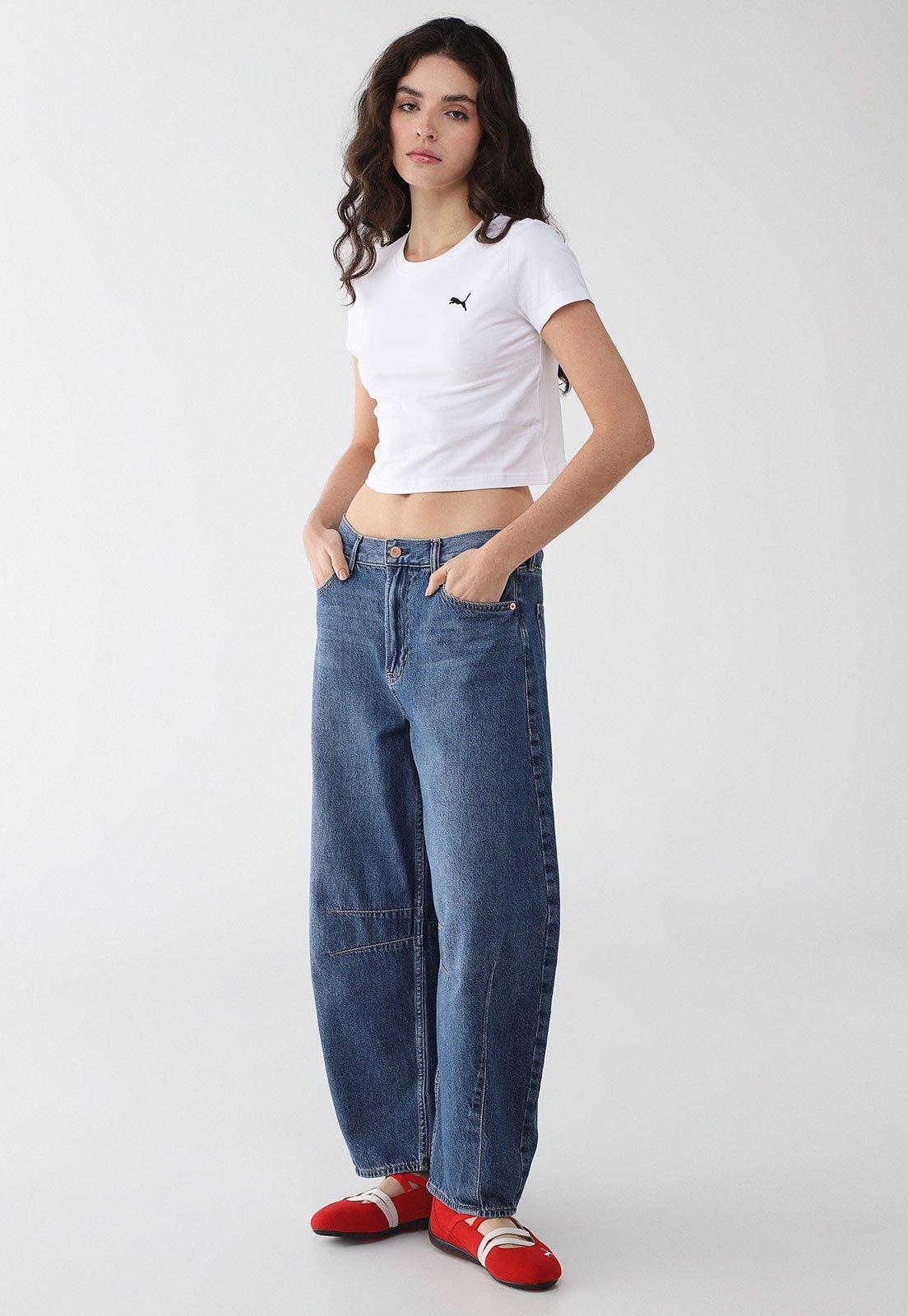 Vista 3 Camiseta Feminina Puma Wardrobe Ess Baby Cropped Branca branco Puma branco