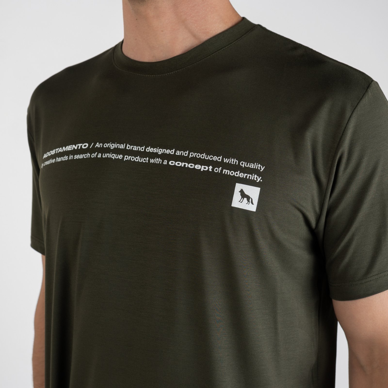 Vista 3 Camiseta Acostamento Modal Concept verde militar Acostamento verde militar