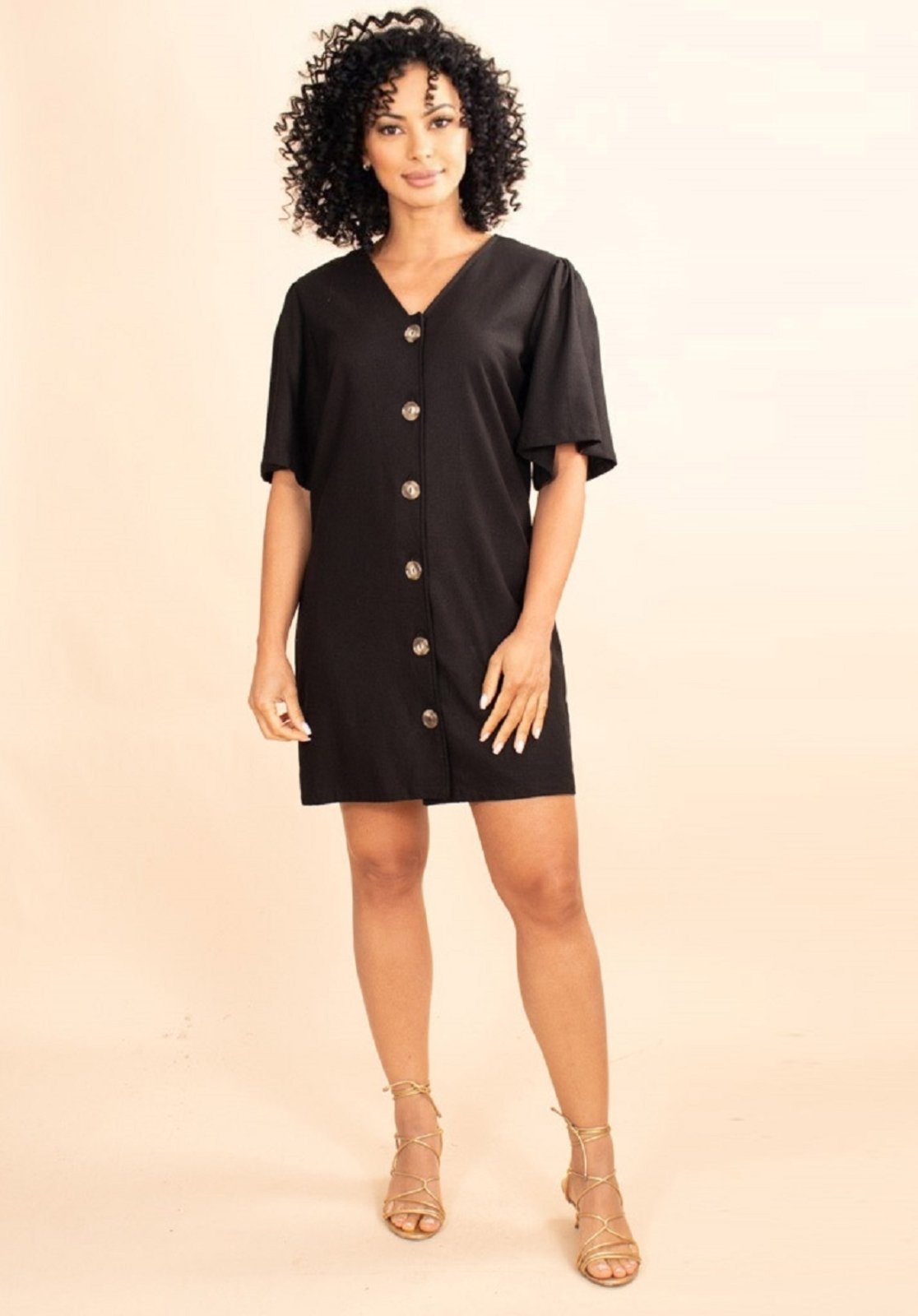 Vestido Curto Plano De Botão Preto
