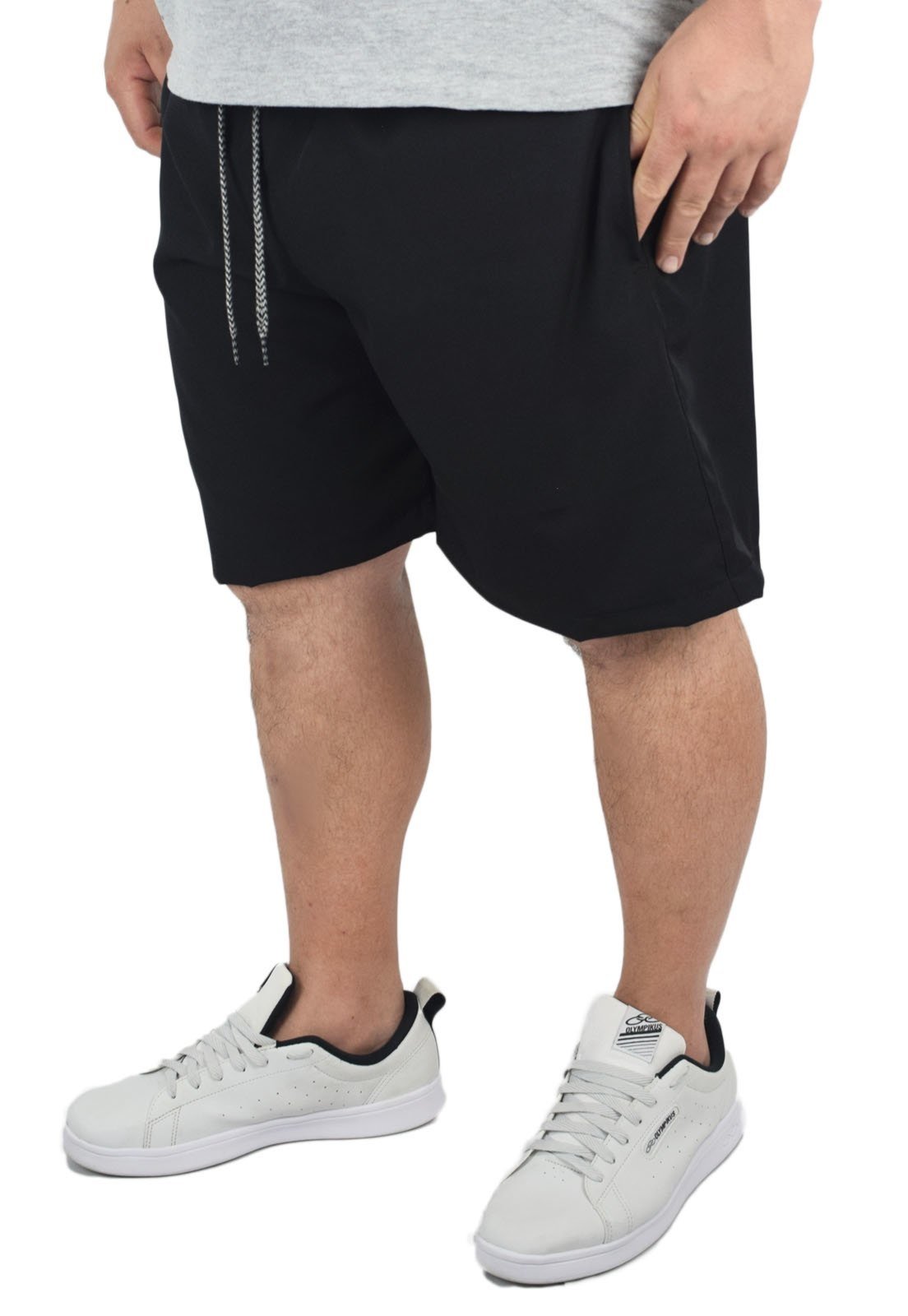 Short Bermuda Tactel Elastano Extra Grande Plus size Liso Preto
