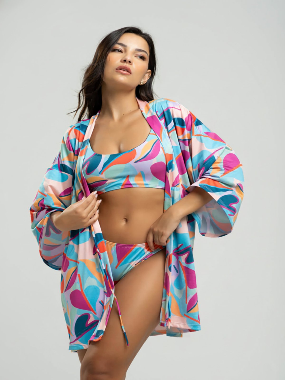 Conjunto Vicbela Biquíni Regata Fio Duplo Asa Delta + Saída de Praia Kimono Colorido