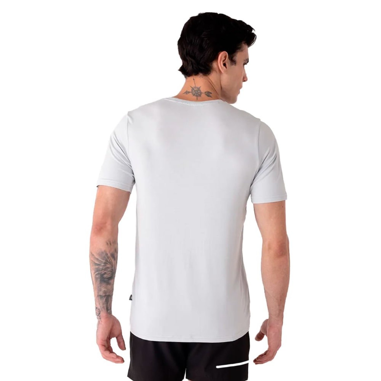 Vista 3 Camiseta Masculina New Balance Logo Performance Claro cinza New Balance cinza