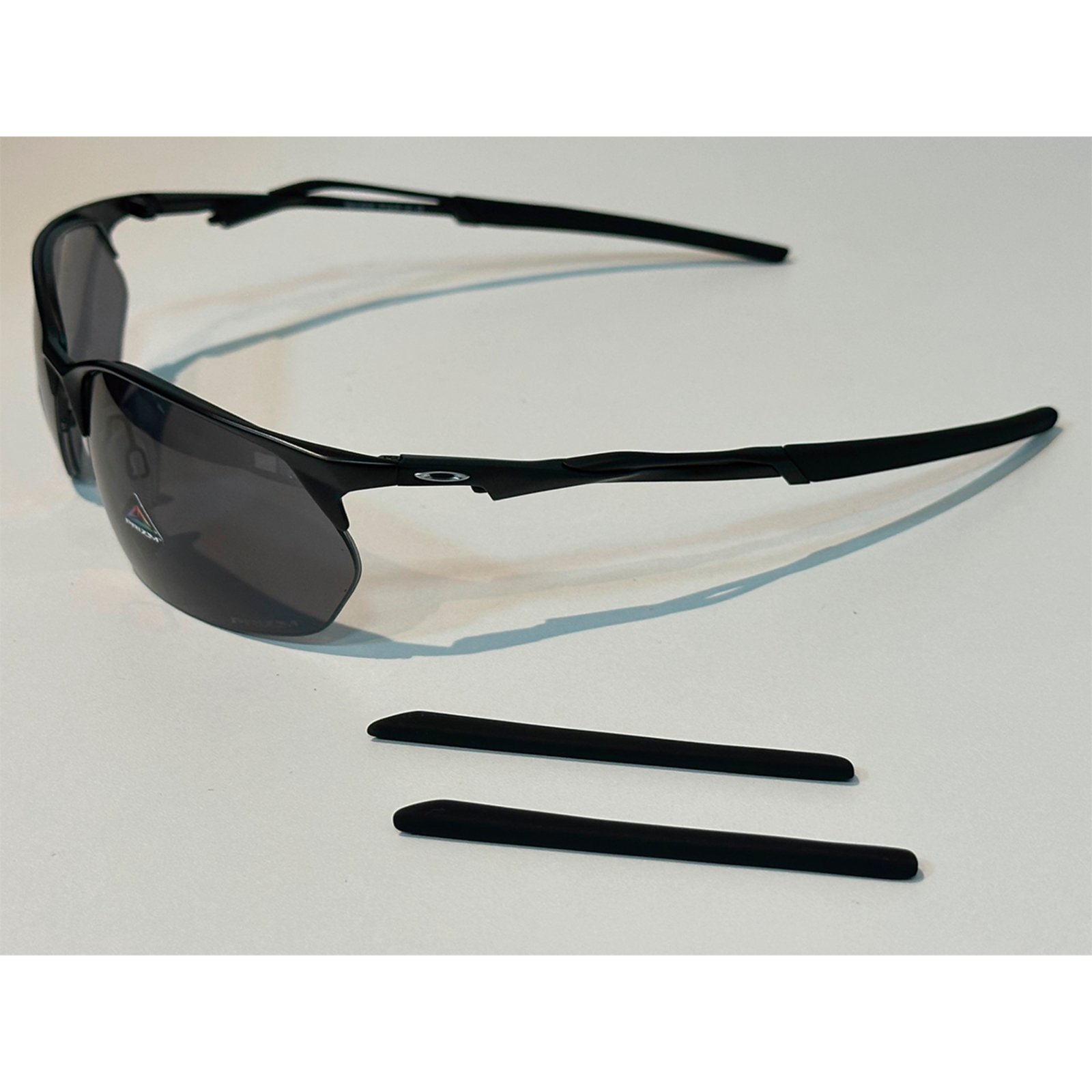 Borrachas Das Hastes e nasal Oakley Wiretap OO4145 - Preto