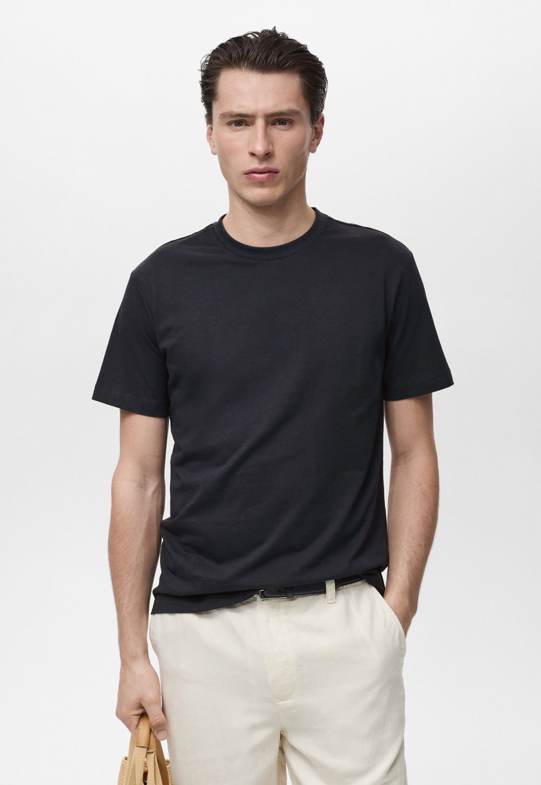 Camiseta Masculina Mango Cherlo Preta