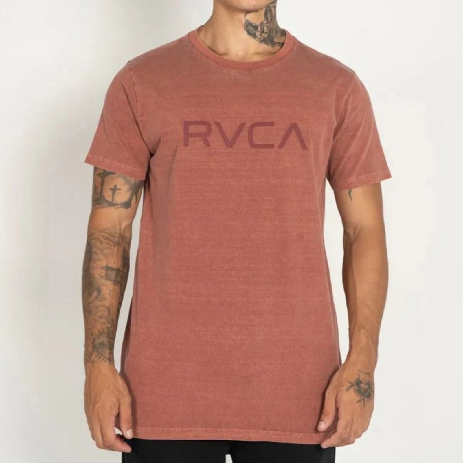 Camiseta Rvca Big Rva Stone Vinho