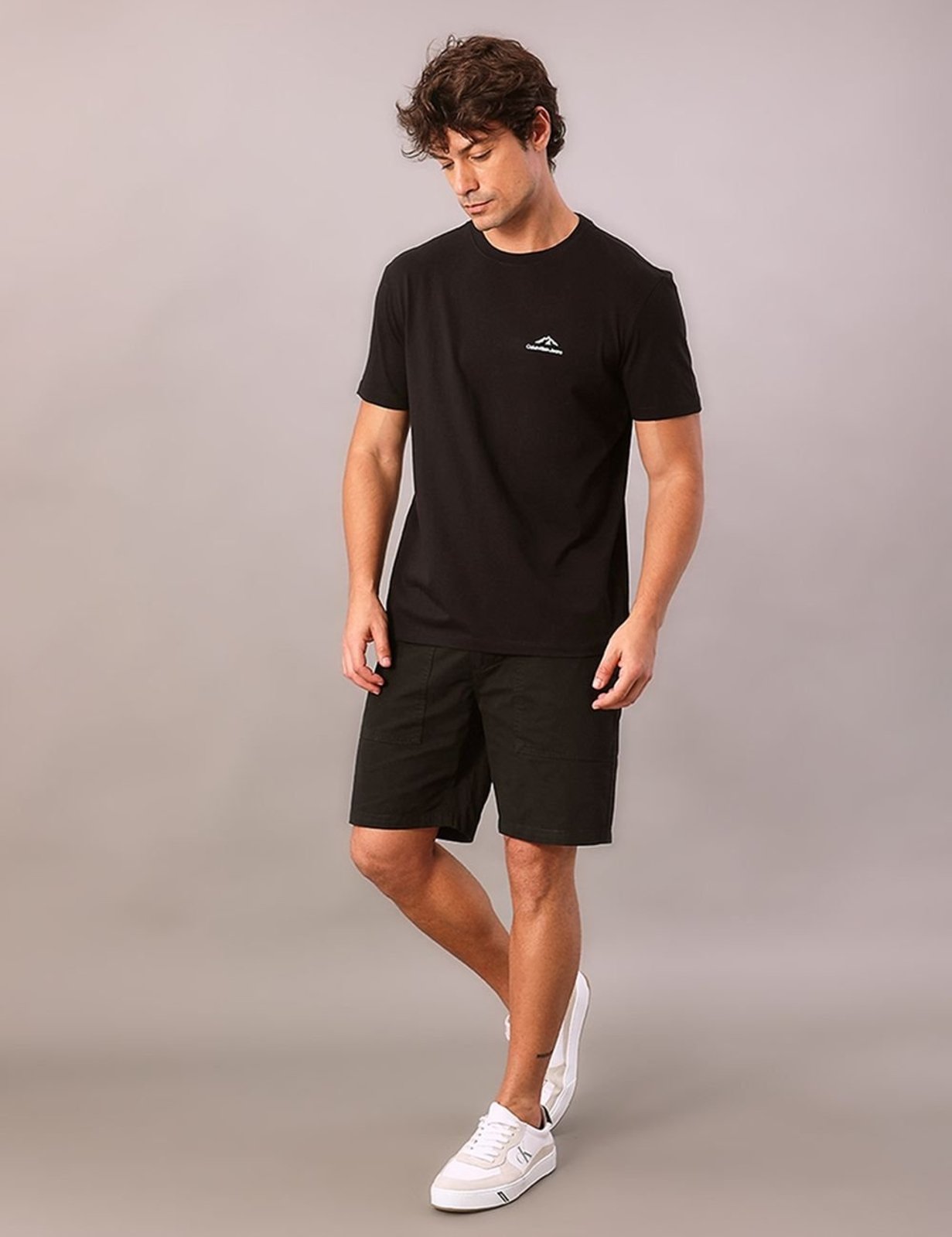 Camiseta Manga Curta Calvin Klein Jeans Masculino Mountains - Preto Calvin Klein Jeans