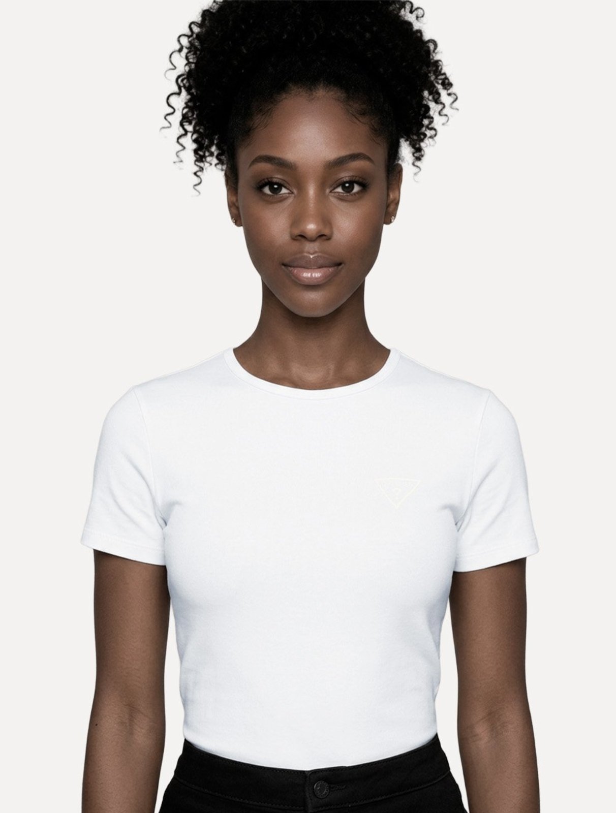 Camiseta Guess Feminina Chest Rubber Logo Branca