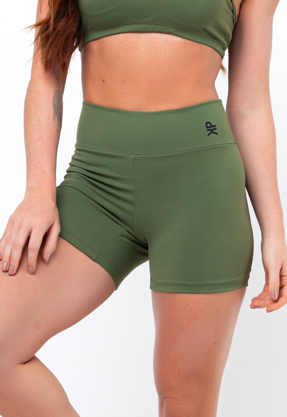 Short Fitness Meia Coxa Cintura Alta Zero Transparência Academia Poliamida Feminino – Verde Militar