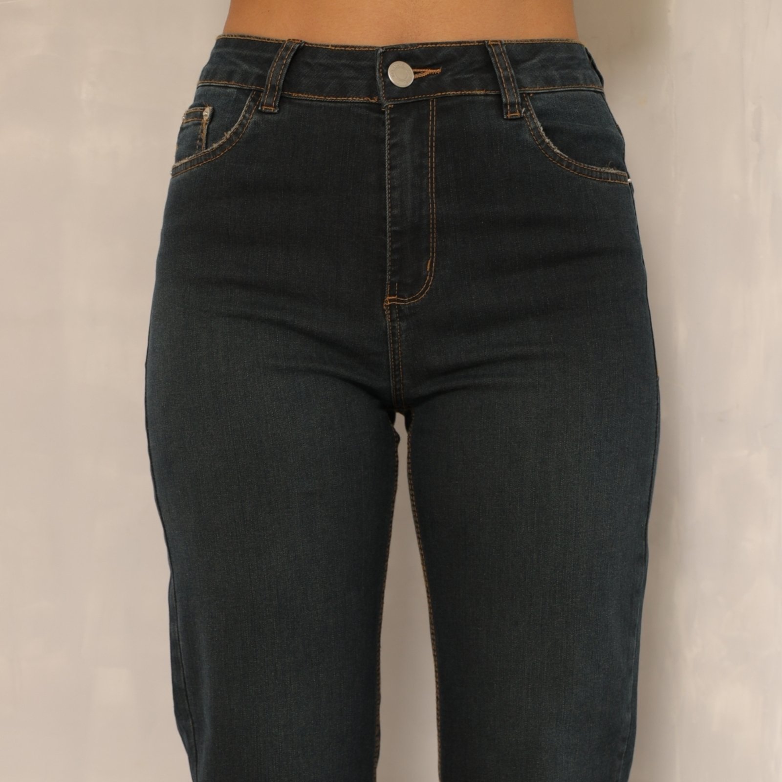 Vista 3 Calça Jeans Mom Barra Normal Feminina Revanche Adramício unico Revanche unico