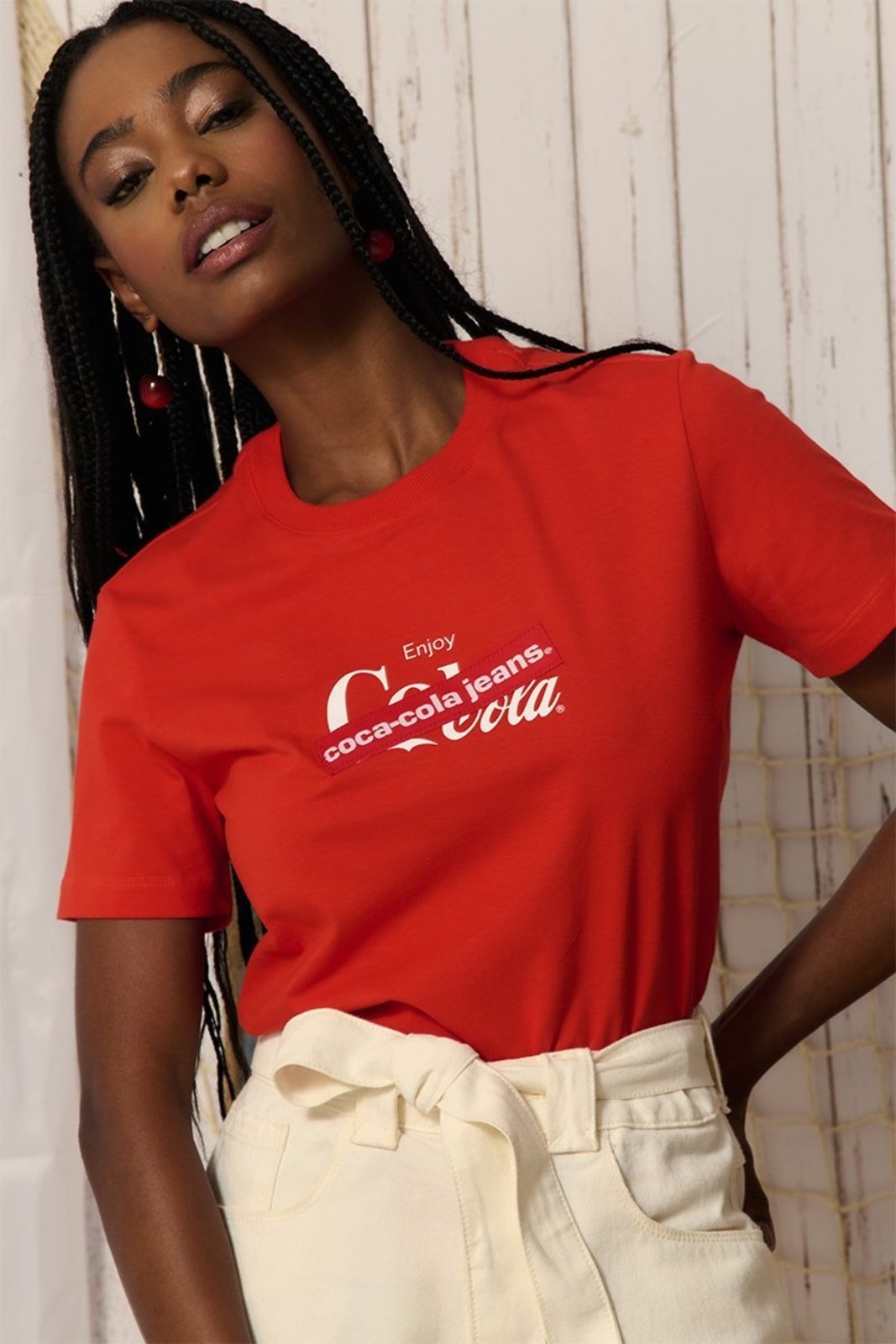 Camiseta Comfort Enjoy Coke