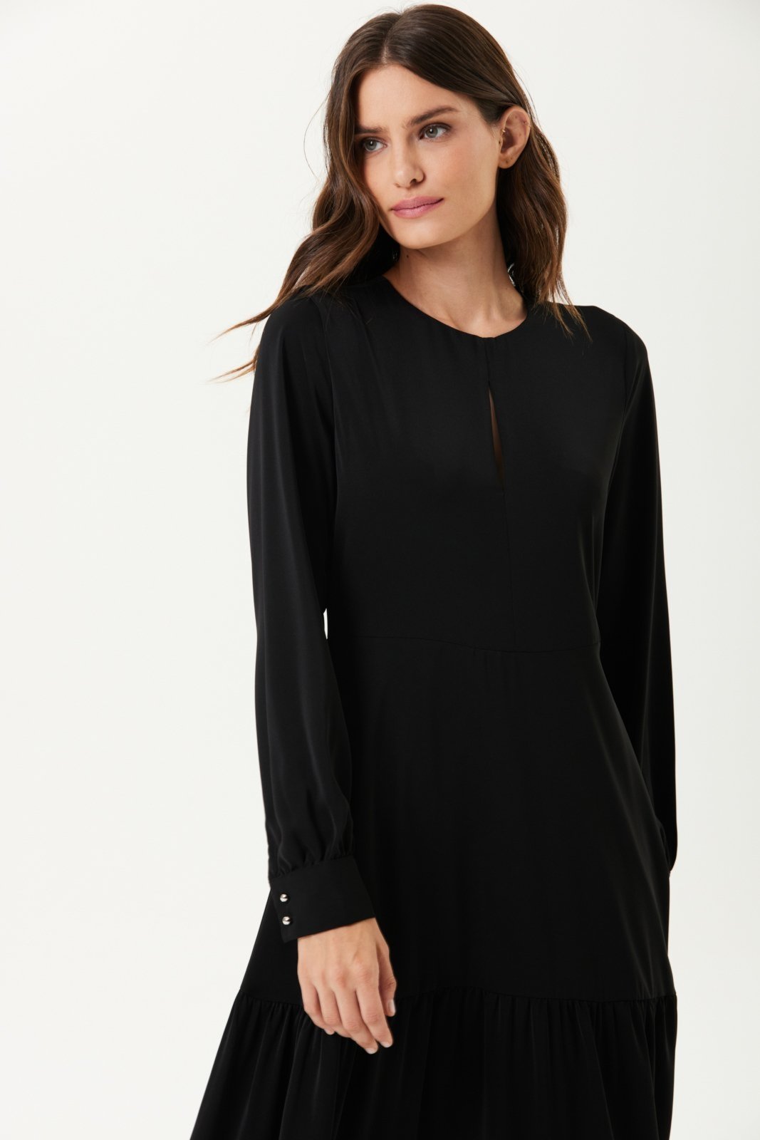 Vestido Midi Traymon Manga Longa Preto