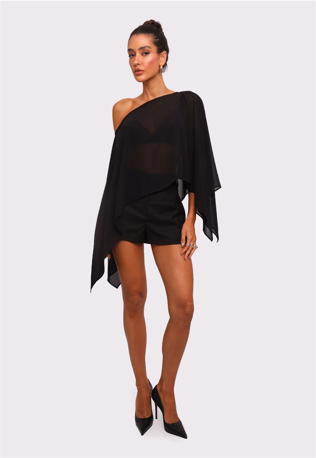 blusa capa first chapter preta Preto
