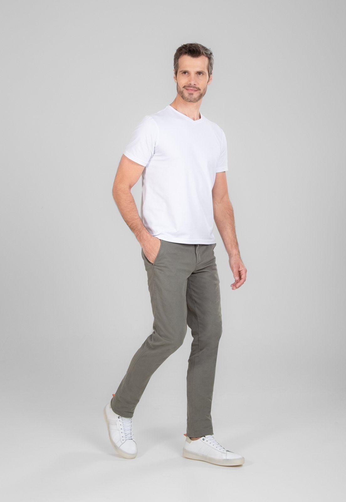 Camiseta Slim Traymon Gola V Branco