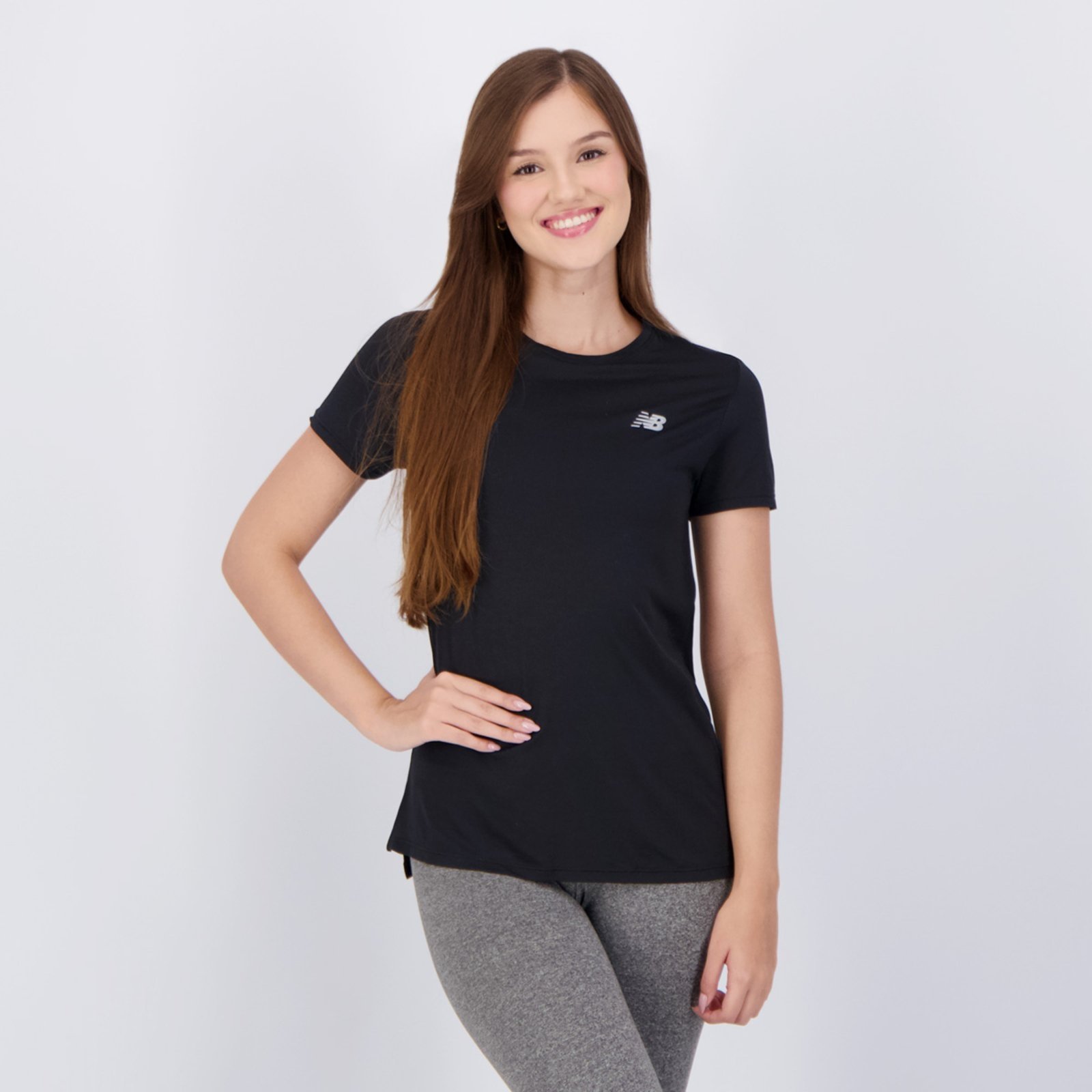 Vista 2 Camiseta New Balance Sport Essentials Feminina Preta preto New Balance preto