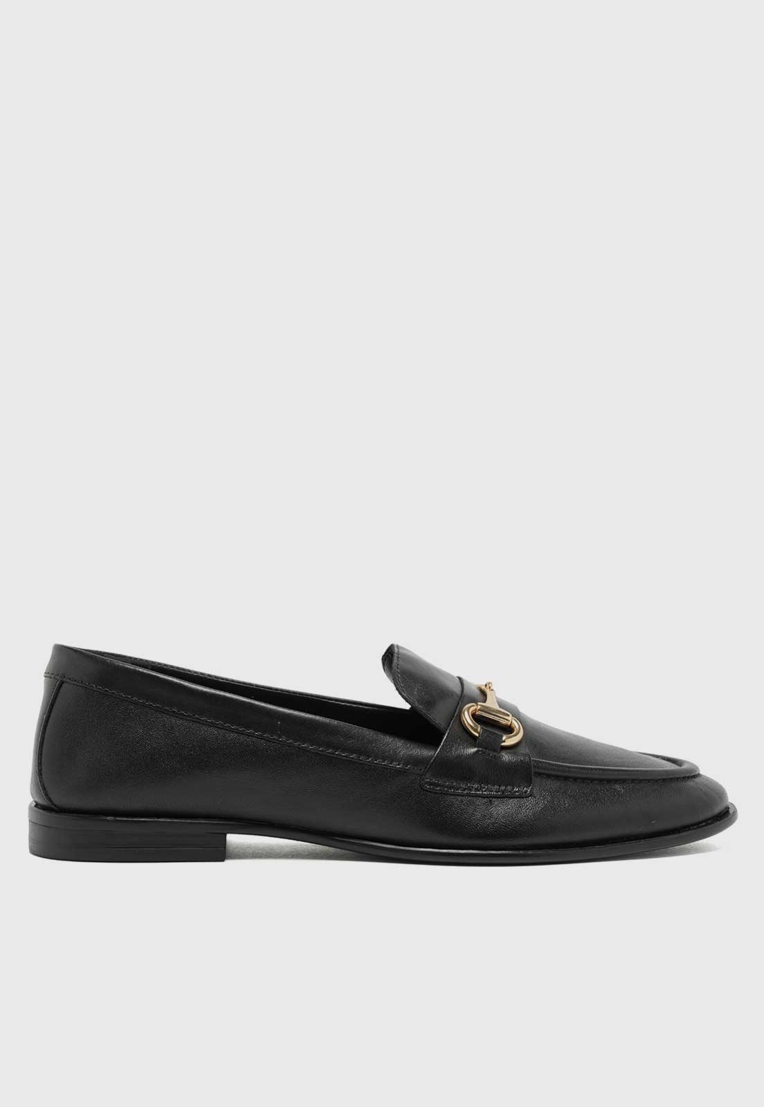 Mocassim Arezzo Detalhe Metálico Preto