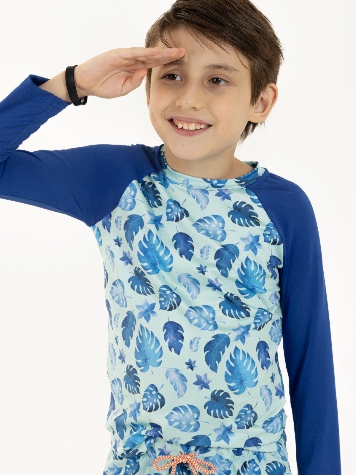 Vista 2 Camisa de Praia e Banho Menino com Proteção UV 50 - Brilho da Selva Magicamente Kids azul Magicamente Kids azul