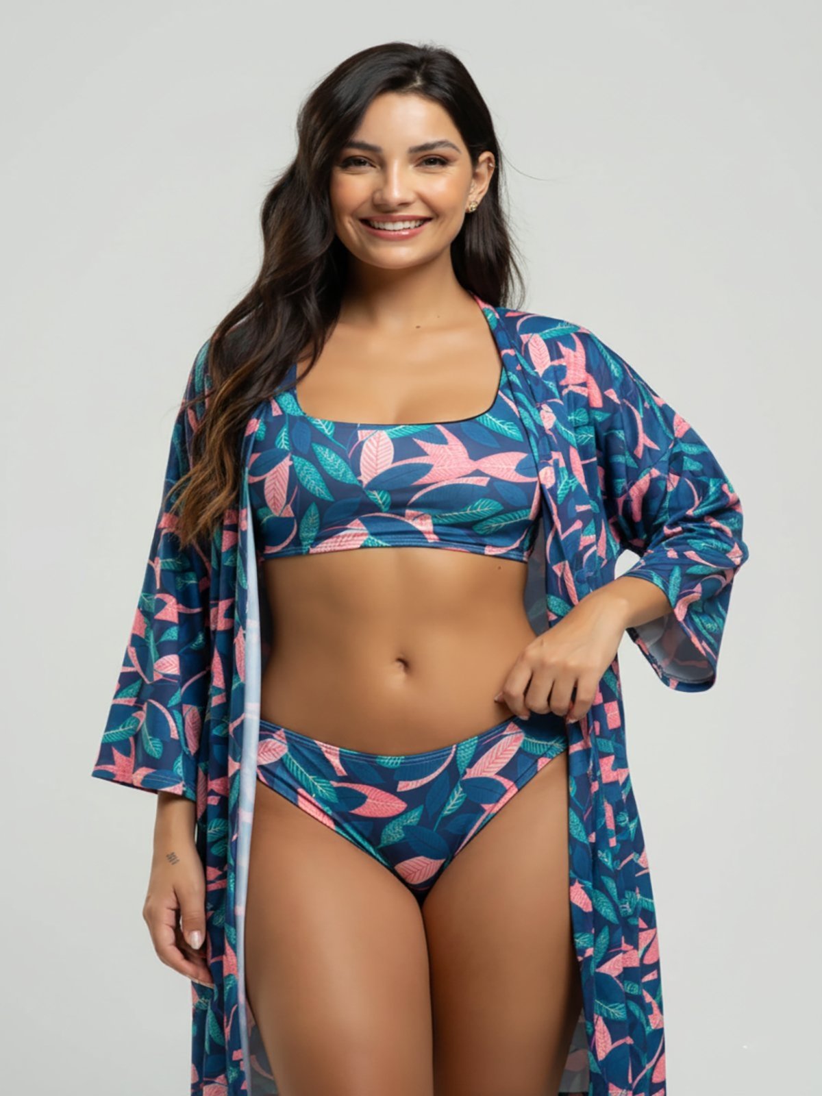 Conjunto Vicbela Biquíni Regata Calcinha Comum + Saída de Praia Kimono Folha