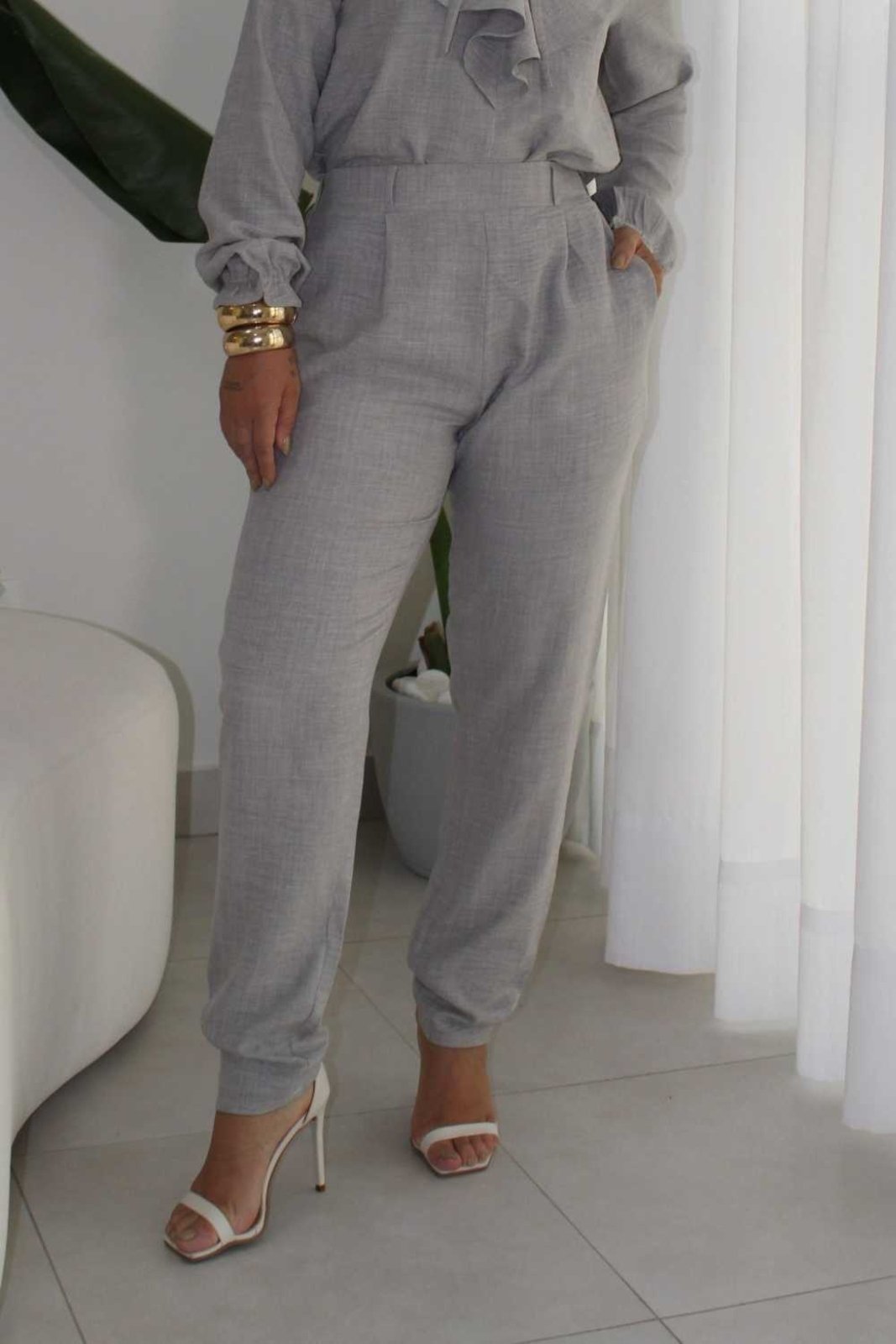 Calça Vanibele Crepe Cinza