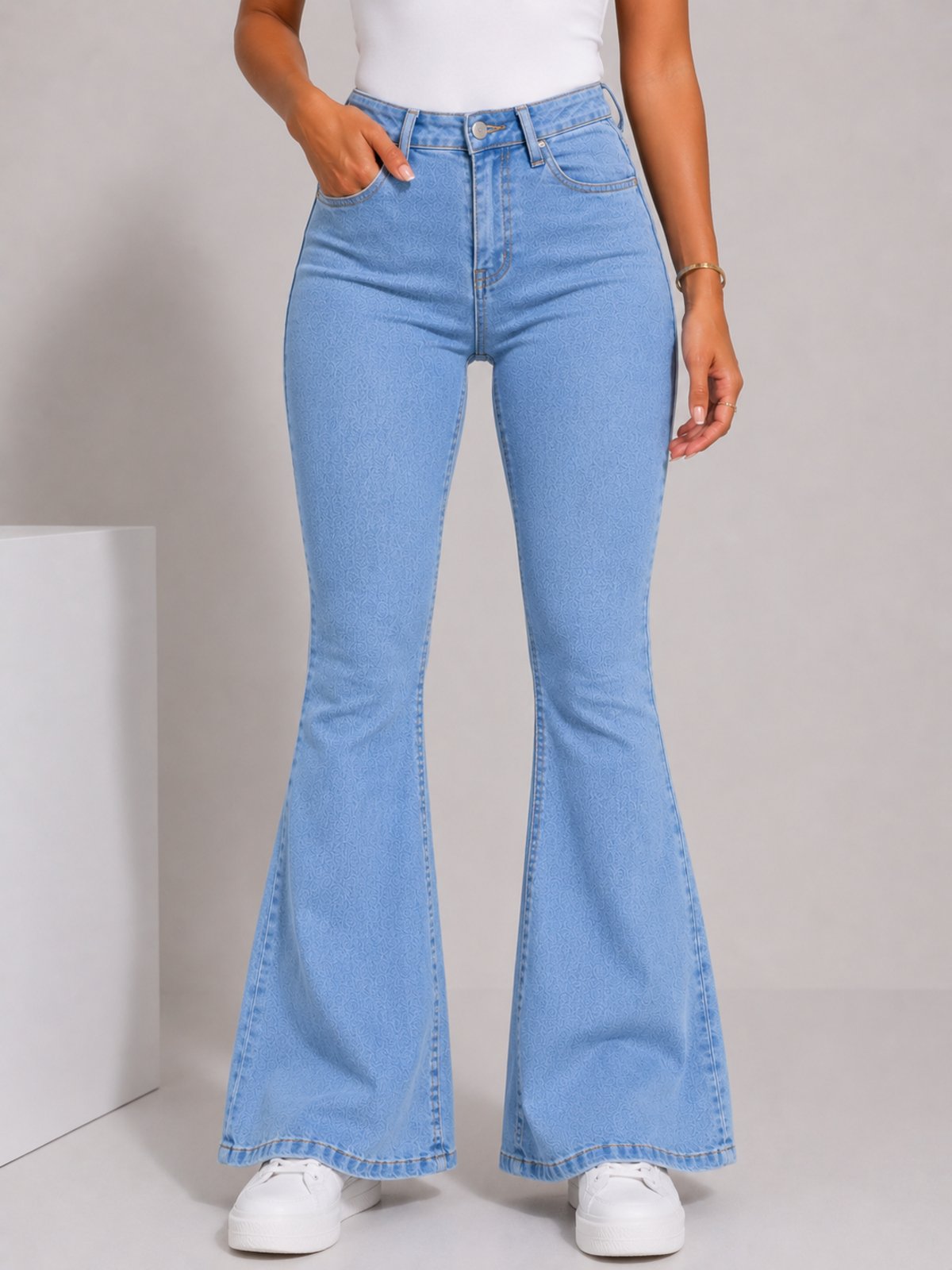 Calça Flare Feminina Mys Jeans Delavê Cintura Alta