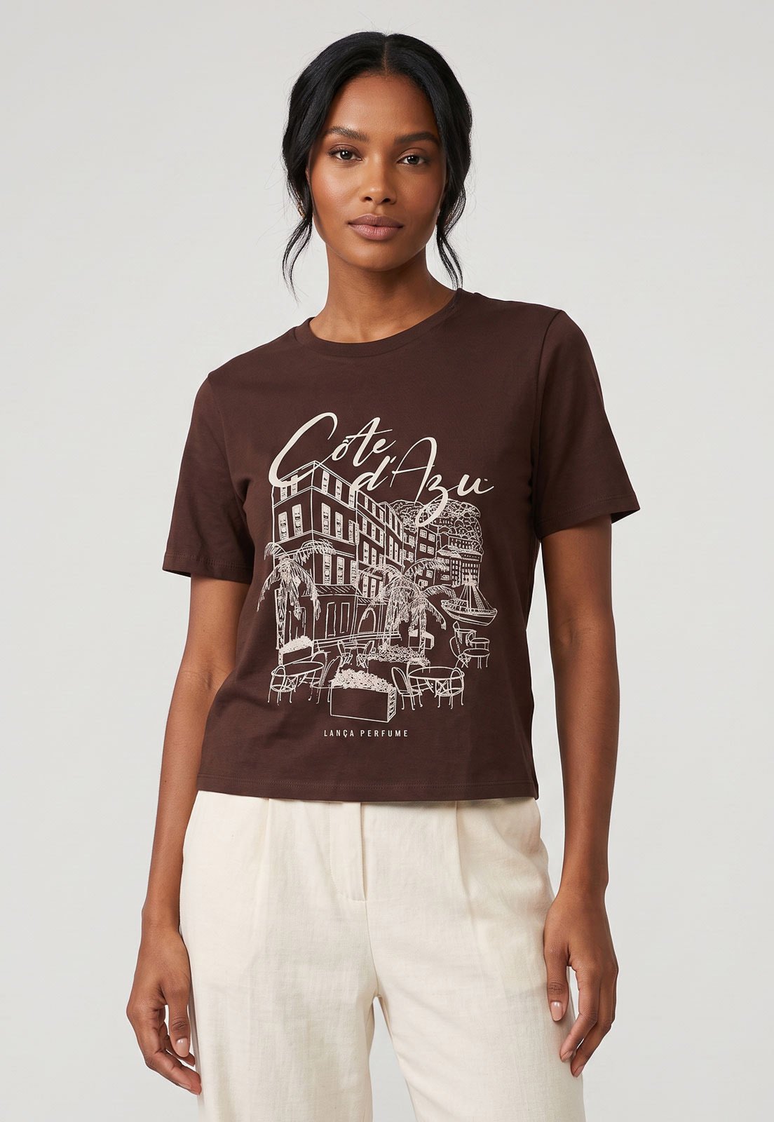 Camiseta Feminina Lança Perfume Estampa Frontal Marrom