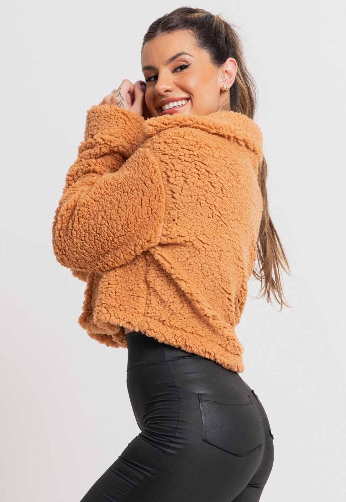 Casaco MVB Modas Flanelado Feminino Cropped Aberto Teddy Pelucia Caramelo